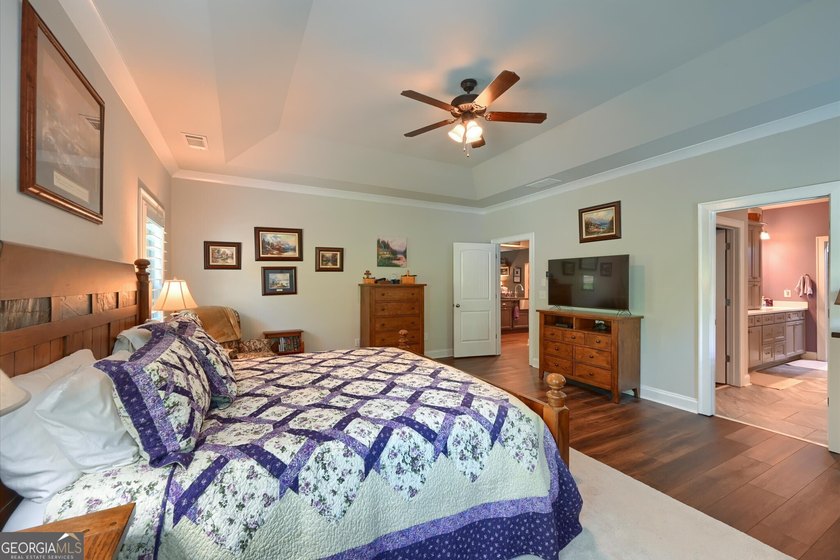 Beauty, Location &amp; Easy Living! This spacious ranch offers the - photo 22