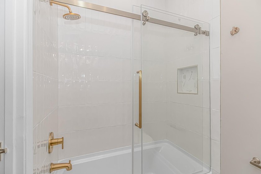 Welcome to this exceptional 3-bedroom, 4-bath mixed-use townhome - photo 22