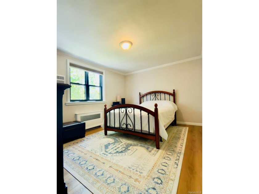 Beautiful newly renovated Large 2 Bedrooms in one of the best - photo 23