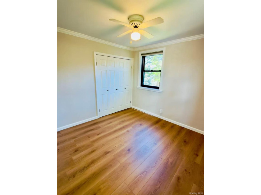 Beautiful newly renovated Large 2 Bedrooms in one of the best - photo 24