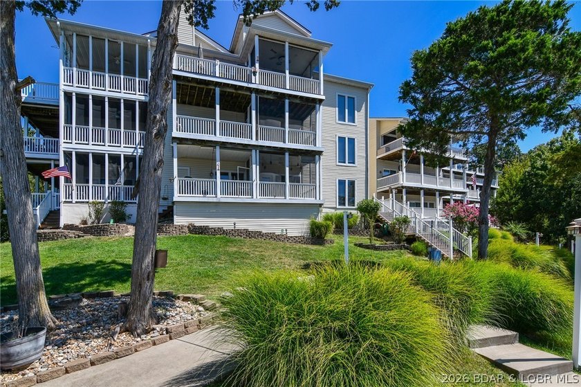 The Point Building #65 at Copper Ridge condominiums has the most - photo 2