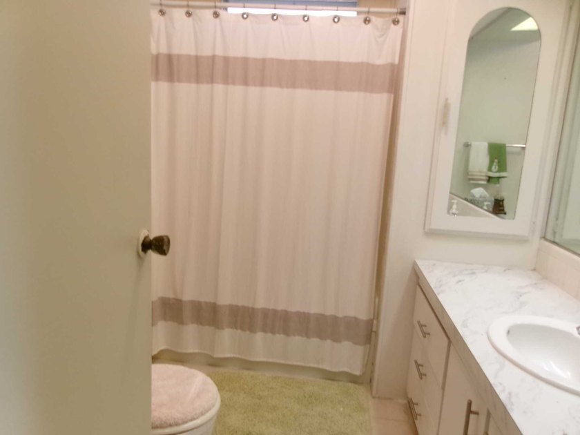 Spacious and well-maintained, this inviting home offers comfort - photo 7