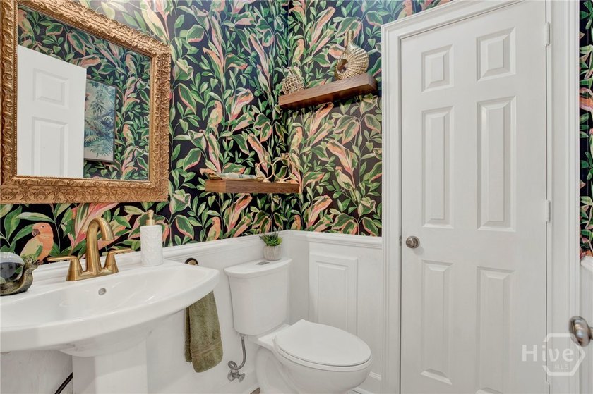 Welcome home to this beautifully maintained brick residence - photo 22