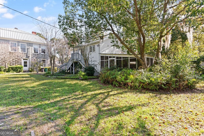 PURCHASE THIS LOVELY HOME FURNISHED OR UNFURNISHED IF YOU - photo 5