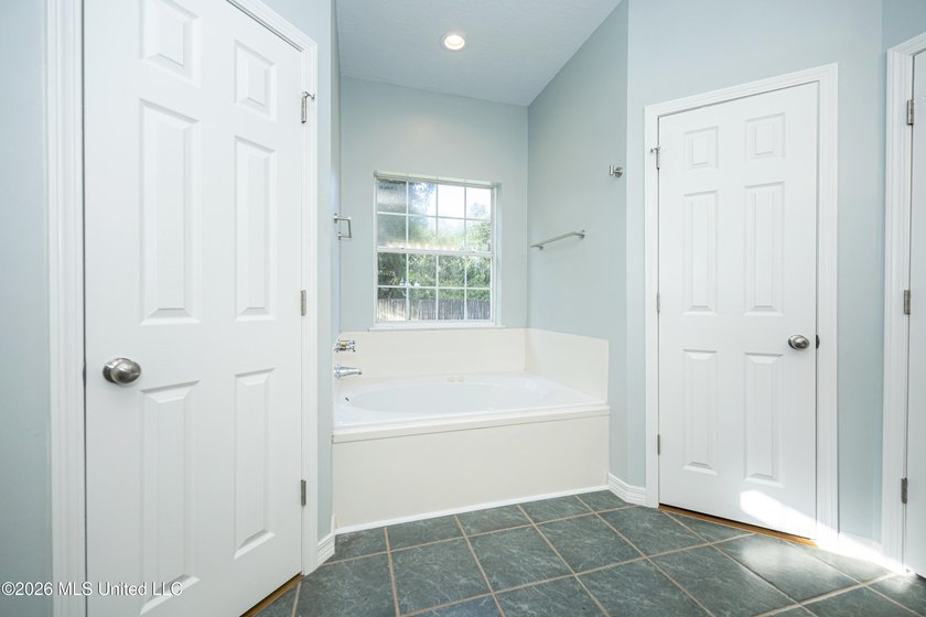 Welcome to 5601 Woody End in Ocean Springs - a beautifully - photo 41