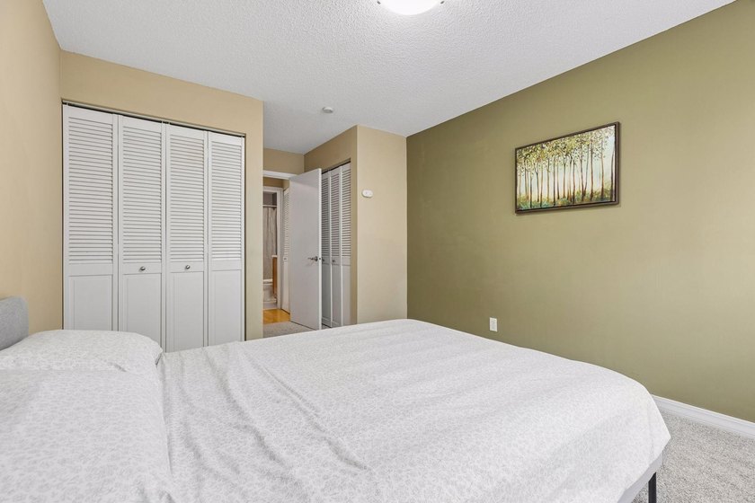 Welcome to the Lowry Hill Park Condominiums! Located directly - photo 15