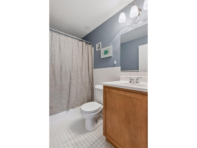 Welcome to the Lowry Hill Park Condominiums! Located directly - photo 16