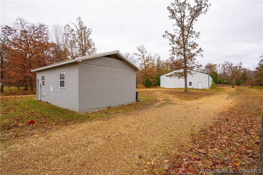 An extraordinary development opportunity in a lake area gated - photo 9