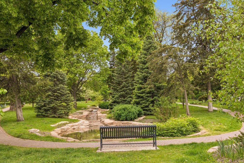 Welcome to the Lowry Hill Park Condominiums! Located directly - photo 21
