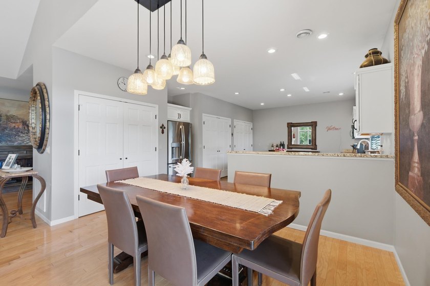 Showings begin 7/23. Opportunities like this don't come along - photo 13