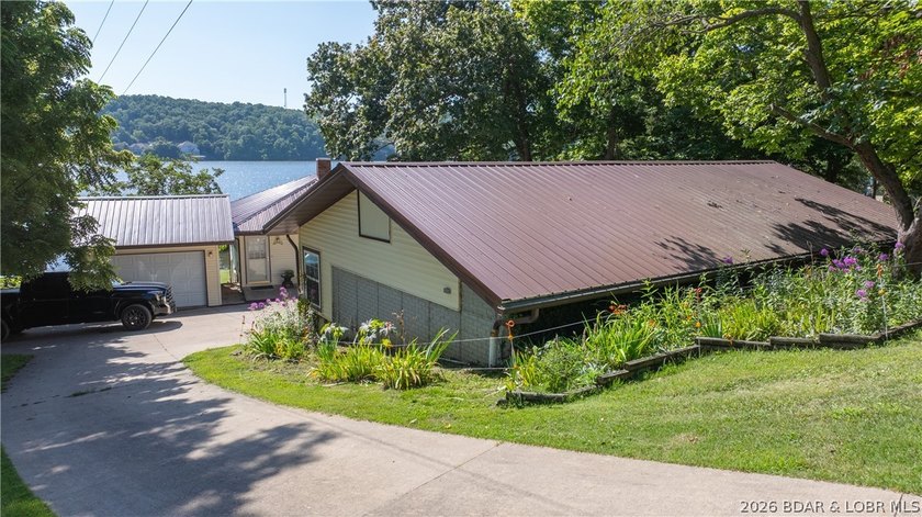 Discover this stunning, flat lakefront property with no HOA - photo 19