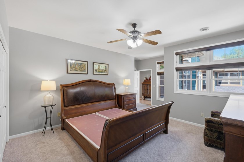 Showings begin 7/23. Opportunities like this don't come along - photo 31