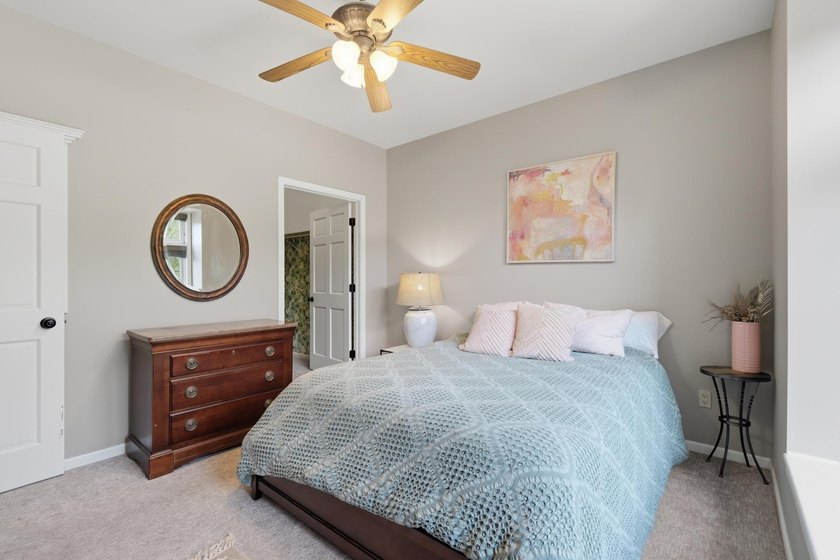 Showings begin 7/23. Opportunities like this don't come along - photo 33