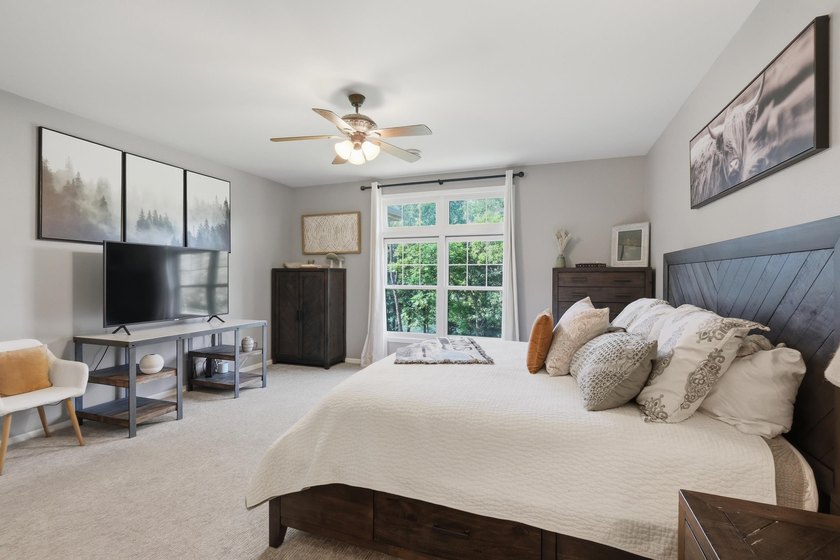 Showings begin 7/23. Opportunities like this don't come along - photo 37