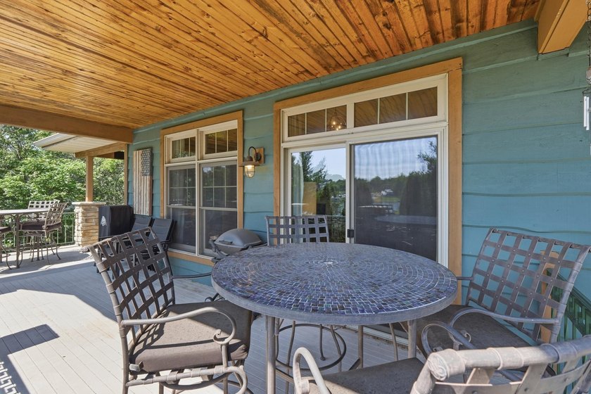 Showings begin 7/23. Opportunities like this don't come along - photo 43