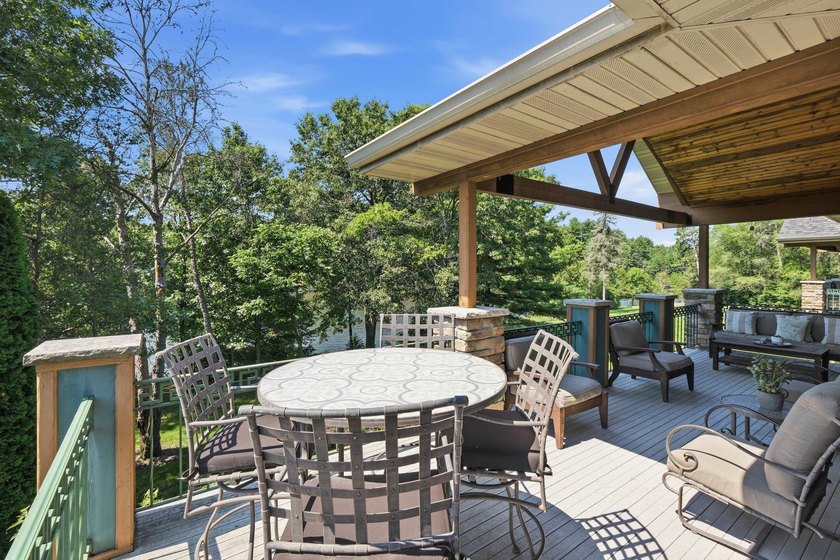 Showings begin 7/23. Opportunities like this don't come along - photo 46