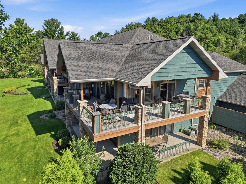Showings begin 7/23. Opportunities like this don't come along - photo 50