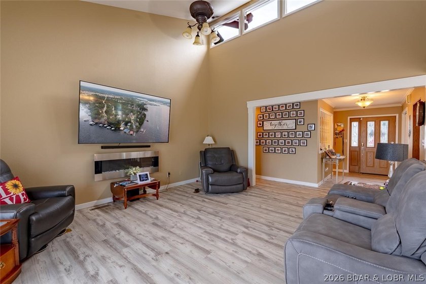 YEAR ROUND MAIN CHANNEL VIEW, a rare 3-car garage, and over 2 - photo 21