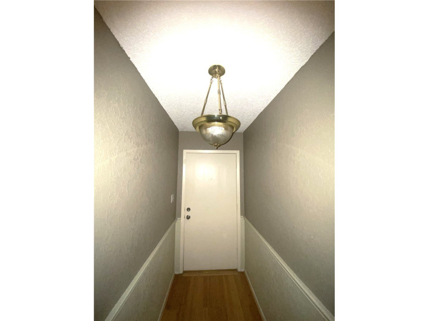 Unlock the potential of this amazing townhouse opportunity. A - photo 20