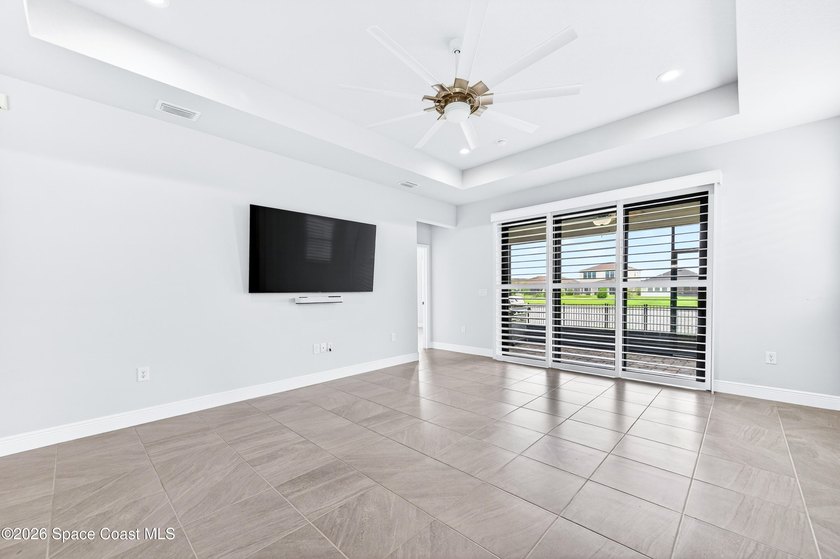 PANGEA PARK LAKEFRONT GEM IN WEST VIERA! Stunning 4-bedroom, 2 - photo 21