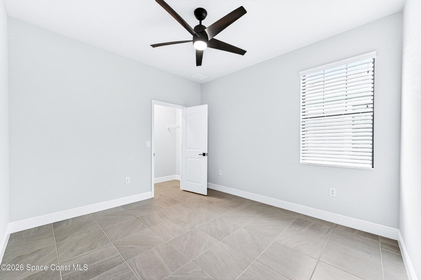 PANGEA PARK LAKEFRONT GEM IN WEST VIERA! Stunning 4-bedroom, 2 - photo 30