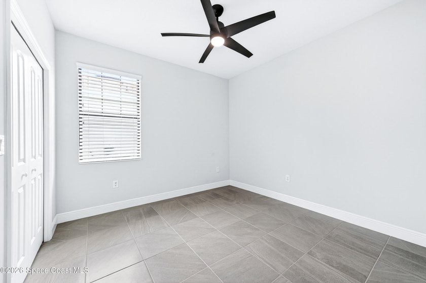 PANGEA PARK LAKEFRONT GEM IN WEST VIERA! Stunning 4-bedroom, 2 - photo 32
