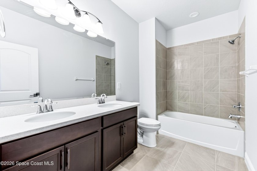 PANGEA PARK LAKEFRONT GEM IN WEST VIERA! Stunning 4-bedroom, 2 - photo 34