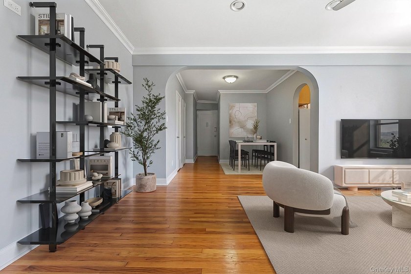 Welcome Home to this Beautifully renovated one-bedroom - photo 3