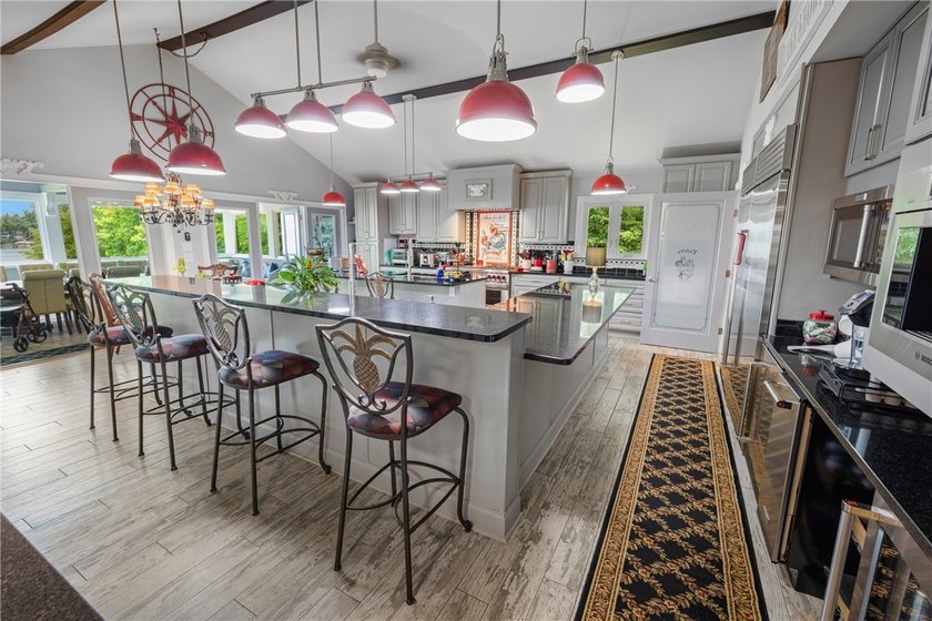A rare and refined offering on Lake Keowee-this UNRESTRICTED 4BR - photo 16