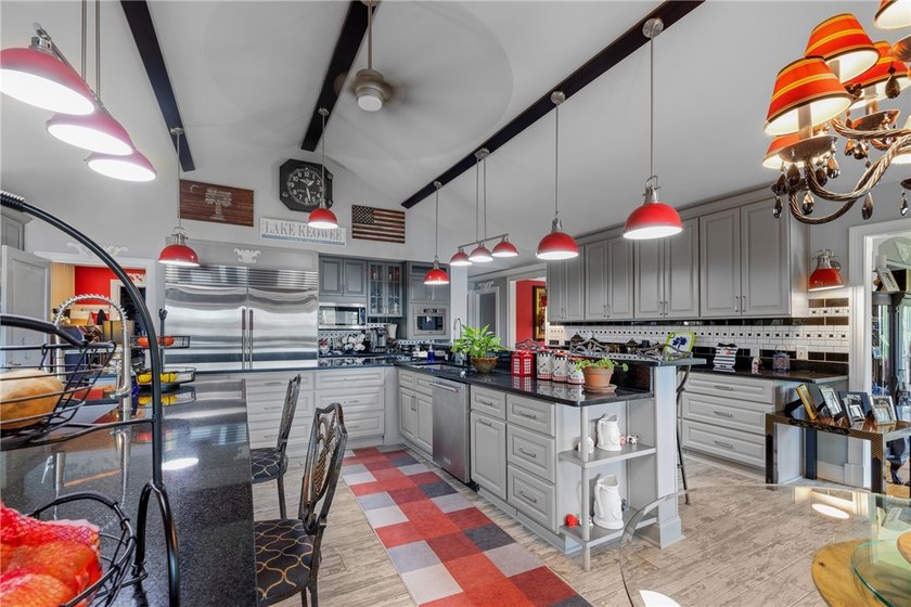 A rare and refined offering on Lake Keowee-this UNRESTRICTED 4BR - photo 20