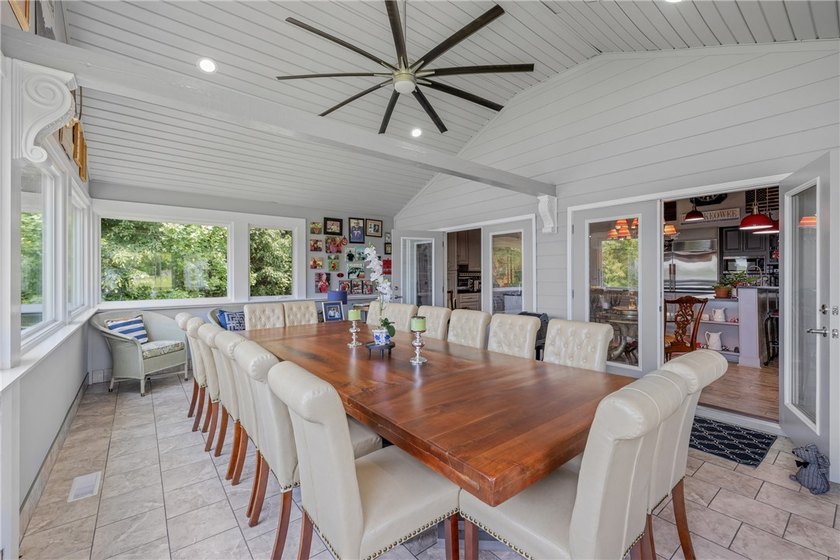 A rare and refined offering on Lake Keowee-this UNRESTRICTED 4BR - photo 23