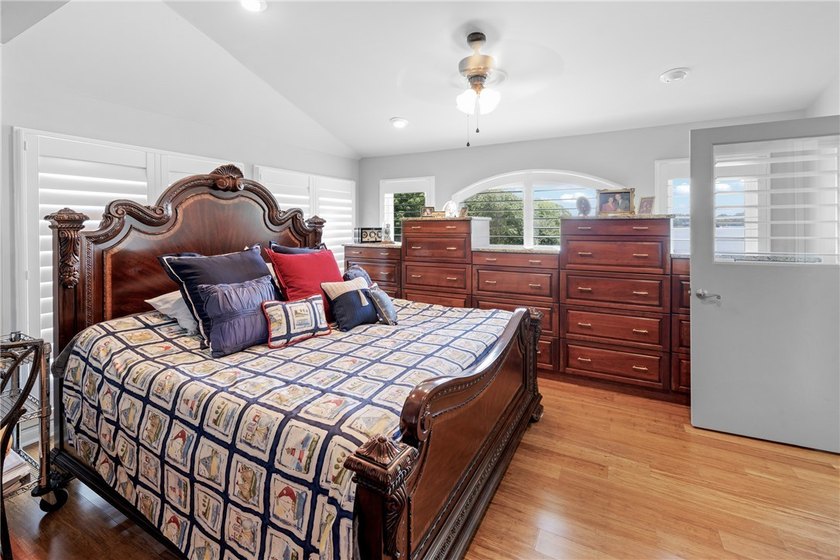 A rare and refined offering on Lake Keowee-this UNRESTRICTED 4BR - photo 25