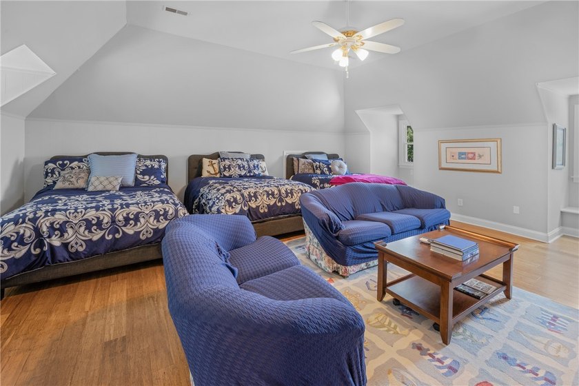 A rare and refined offering on Lake Keowee-this UNRESTRICTED 4BR - photo 34