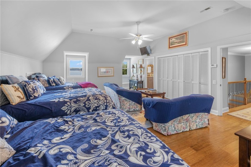 A rare and refined offering on Lake Keowee-this UNRESTRICTED 4BR - photo 35