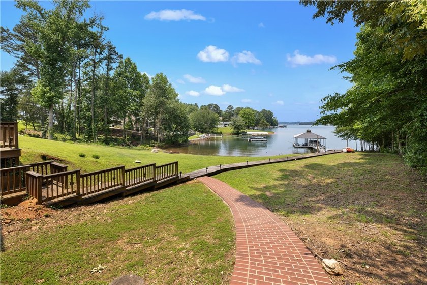 A rare and refined offering on Lake Keowee-this UNRESTRICTED 4BR - photo 45