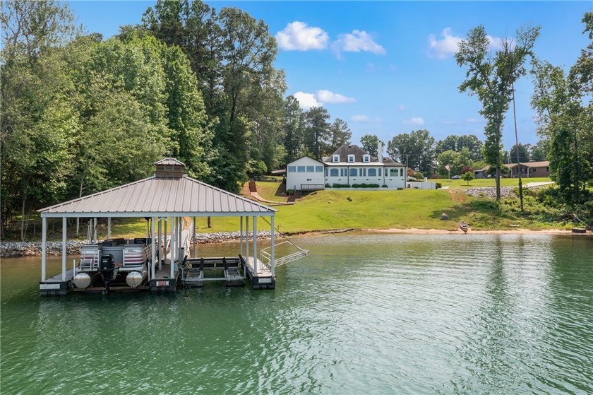 A rare and refined offering on Lake Keowee-this UNRESTRICTED 4BR - photo 47