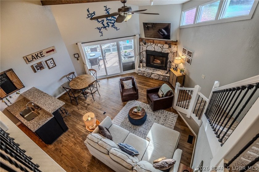 Welcome to 14 Bentwood Dr at the 3 Mile Marker of the Lake of - photo 7