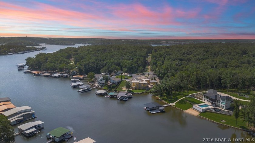 Luxury lakefront home located in a highly sought-after cove at - photo 9