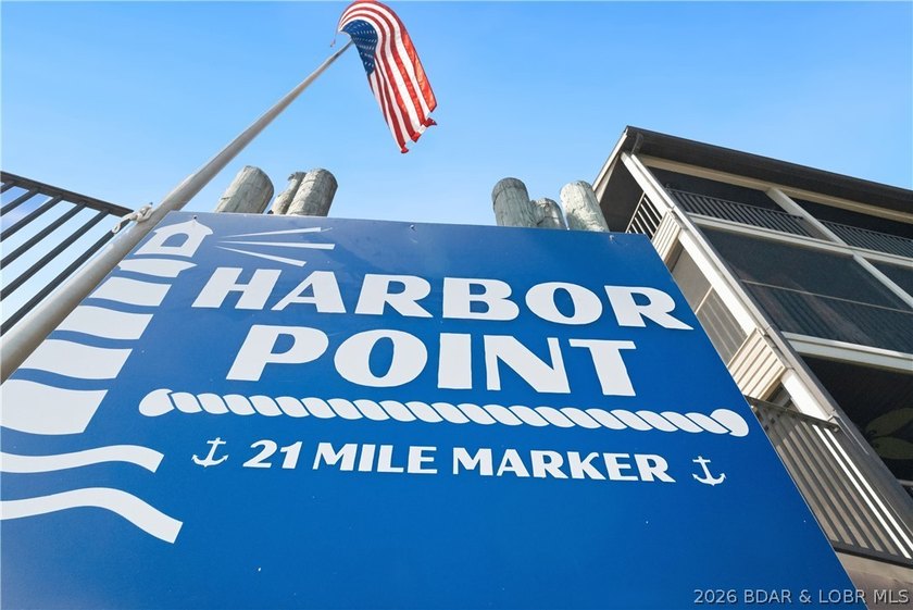 Fresh &amp; inviting 2BR/2BA waterfront condominium at the 21MM! - photo 49