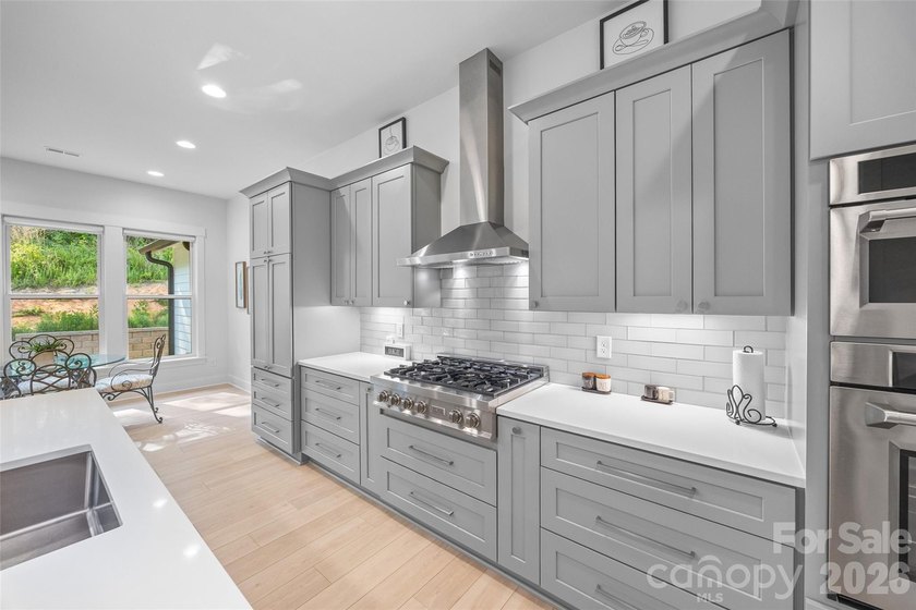 Welcome to this exceptional 5-bedroom (4 bedrooms per septic - photo 9