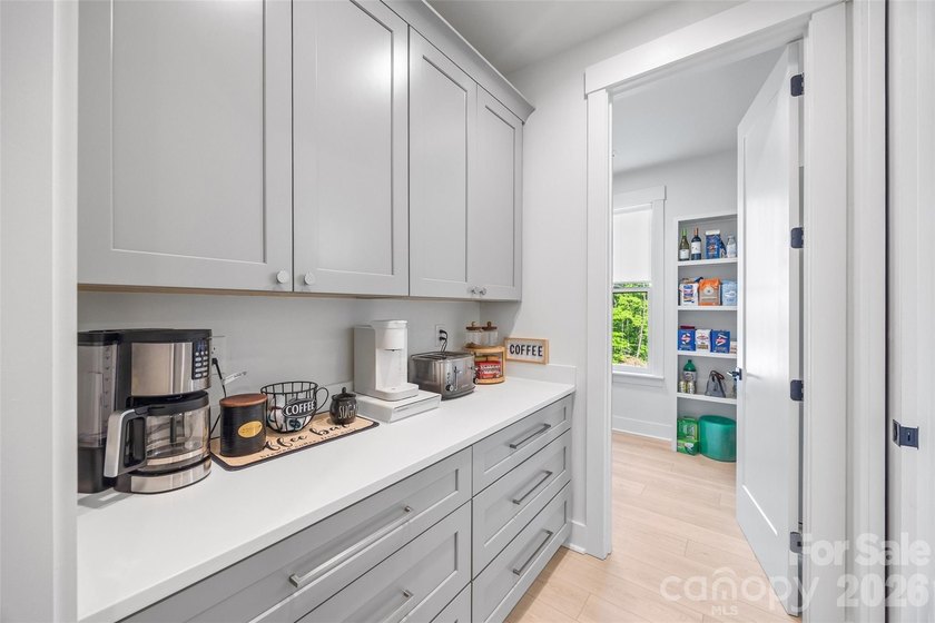 Welcome to this exceptional 5-bedroom (4 bedrooms per septic - photo 10