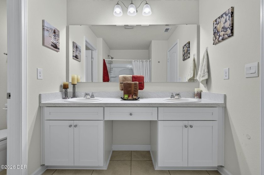 Charming End Unit Townhouse in Prime Palm Coast Location! - photo 32