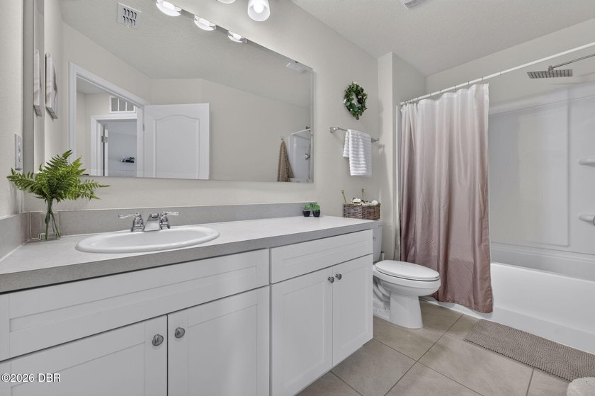 Charming End Unit Townhouse in Prime Palm Coast Location! - photo 40