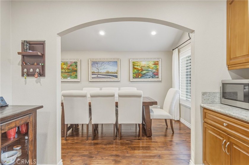 Elegant, simple, perfectly executed sophistication from this - photo 21