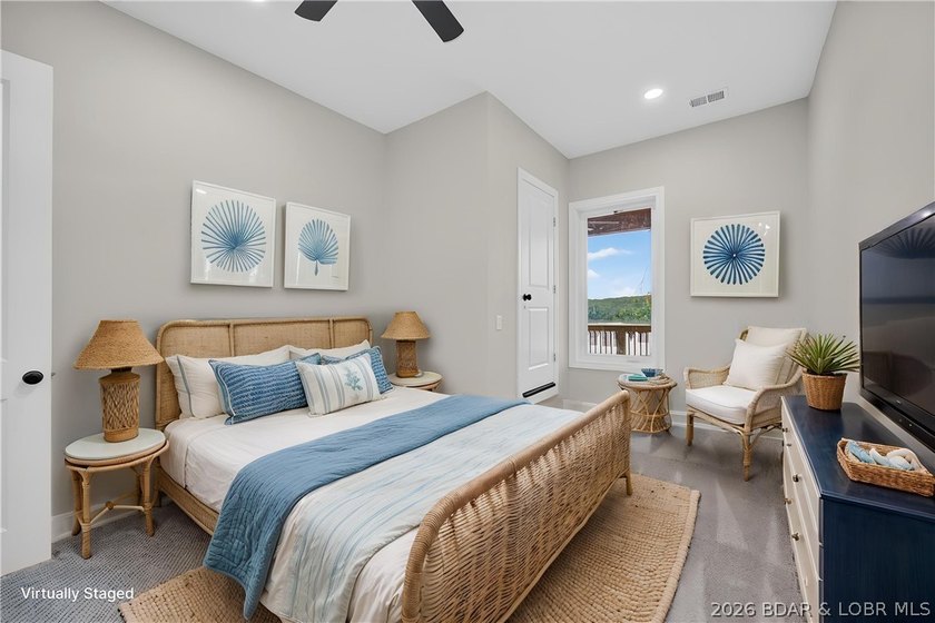 NEW CONSTRUCTION at the 63 MM in Emerald Hills gated community - photo 31