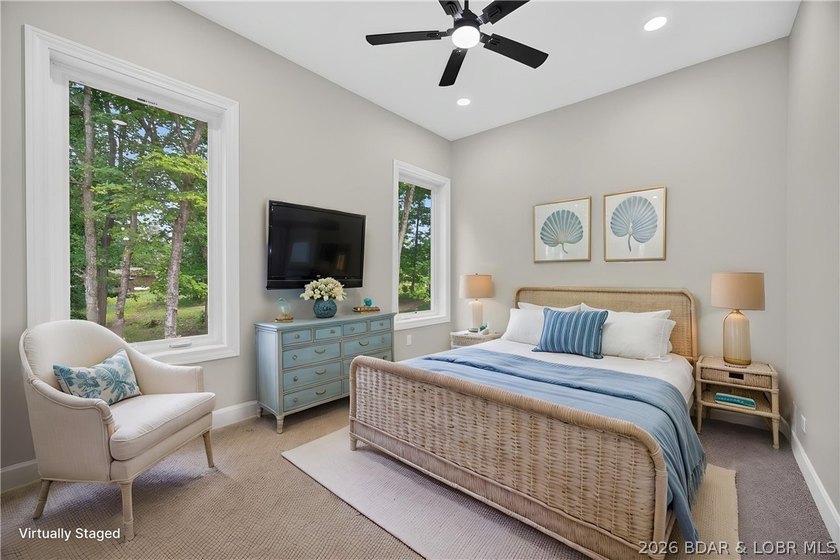 NEW CONSTRUCTION at the 63 MM in Emerald Hills gated community - photo 36