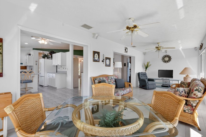 Enjoy stunning long lake views from sunrise to sunset in this - photo 16