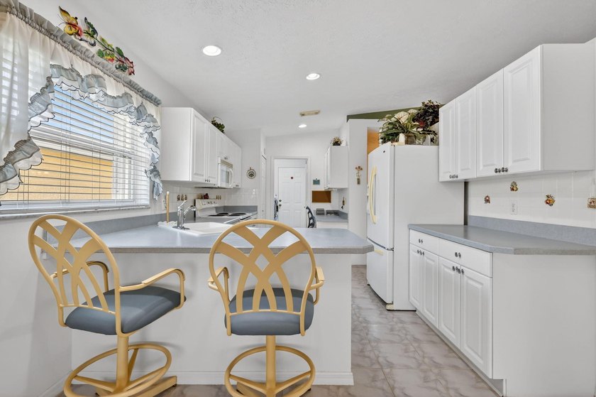 Enjoy stunning long lake views from sunrise to sunset in this - photo 19