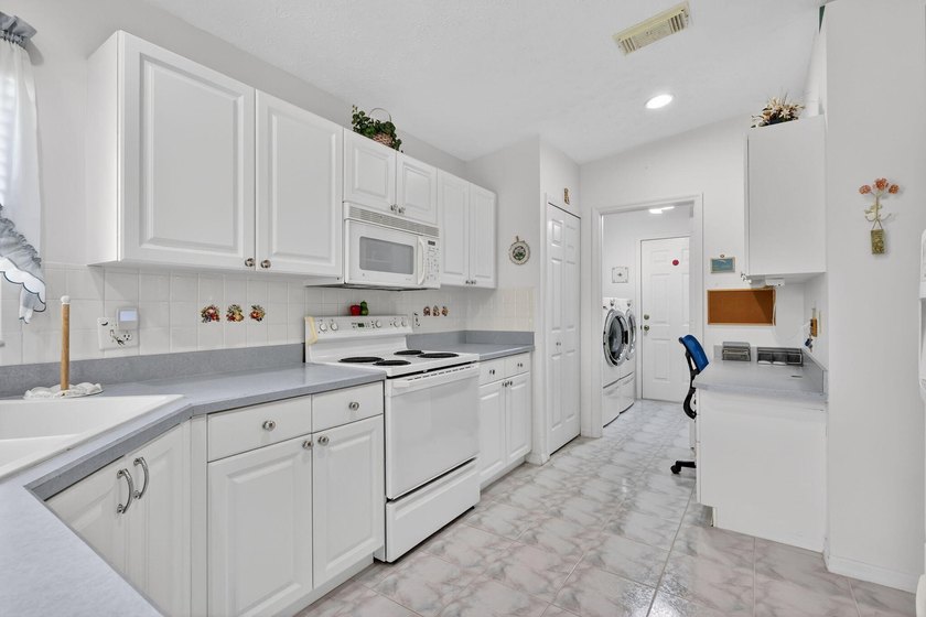 Enjoy stunning long lake views from sunrise to sunset in this - photo 21