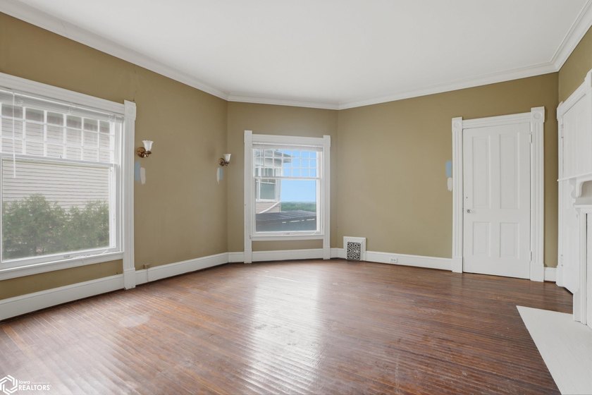 Perched atop the bluff with sweeping views of the Mississippi - photo 22
